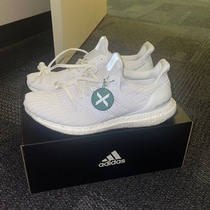 Adidas Ultra-boost 4.0 DNA cloud white size 9